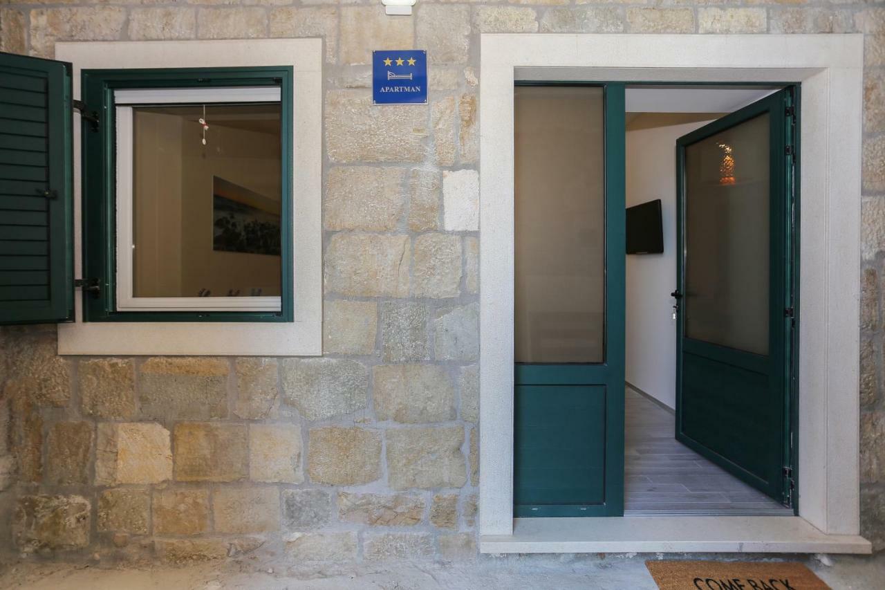 Beach Apartment Korina Sumpetar ภายนอก รูปภาพ