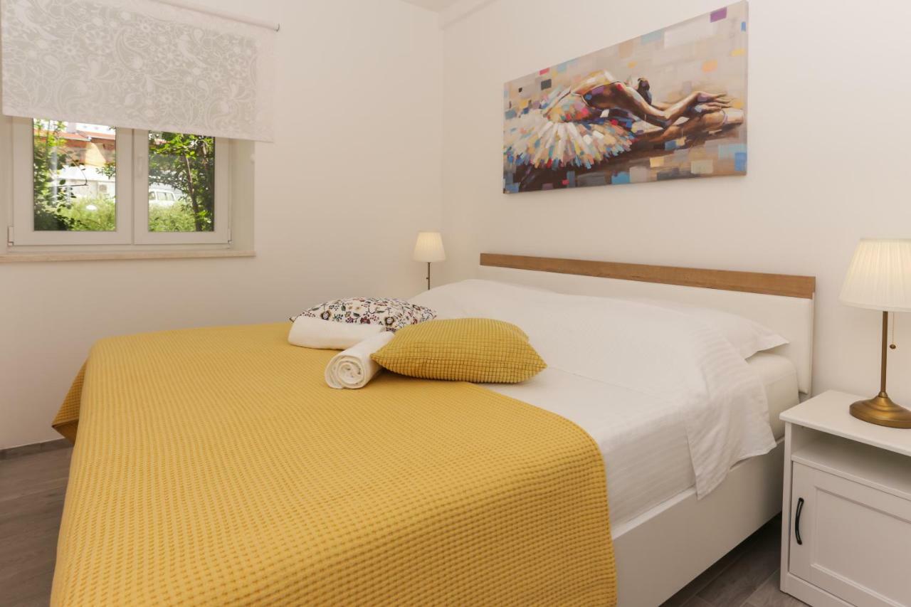 Beach Apartment Korina Sumpetar ภายนอก รูปภาพ